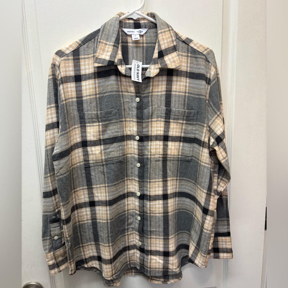 NWT Women’s Size Small Old Navy Gray & Tan Plaid Shirt